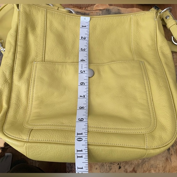 Vintage Soprano Genuine Leather Yellow Handbag with Pouch - Picture 7 of 9